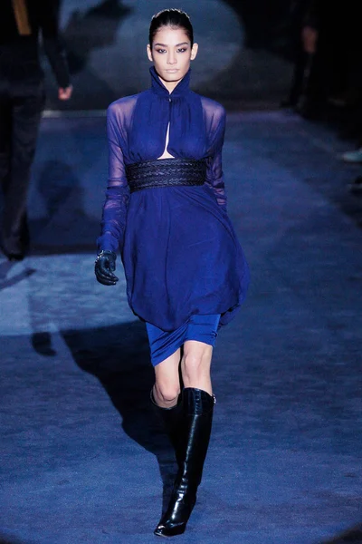 Look 13